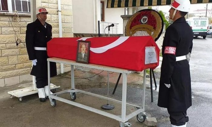 İntihar eden Kıbrıs gazisi, toprağa verildi