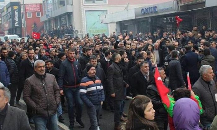 Enver Aydemir destekçileriyle birlikte yürüdü!