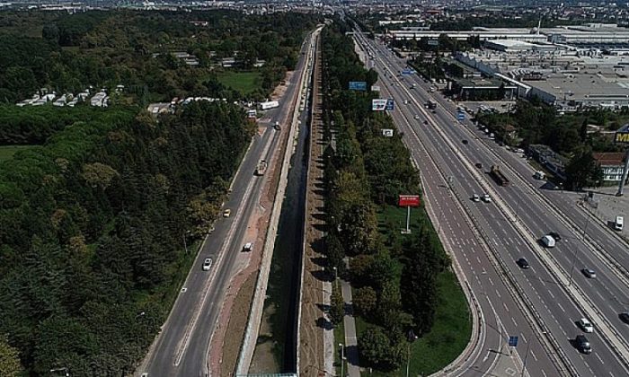 Büyükşehir’in yenileme çalışmaları sürüyor