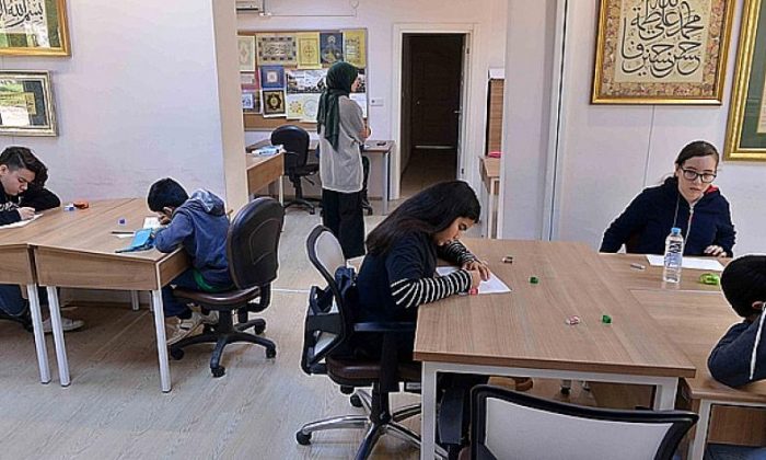 Geleceğin karikatüristleri yeteneklerini sergiledi