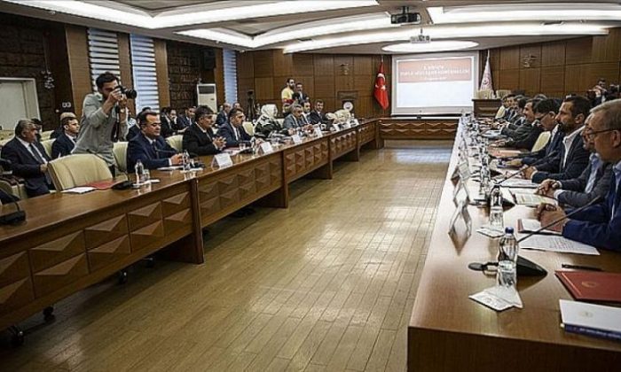 Hükümet, memurlara zam teklifini bugün açıklayacak