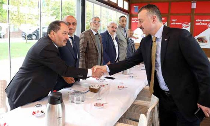 Büyükakın ve ekibi Gebzeli muhtarları dinledi