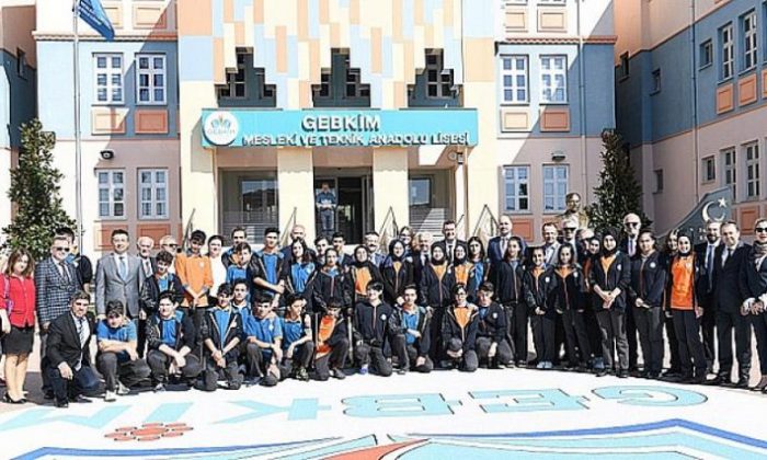 Vali Aksoy’dan gözde okula ziyaret