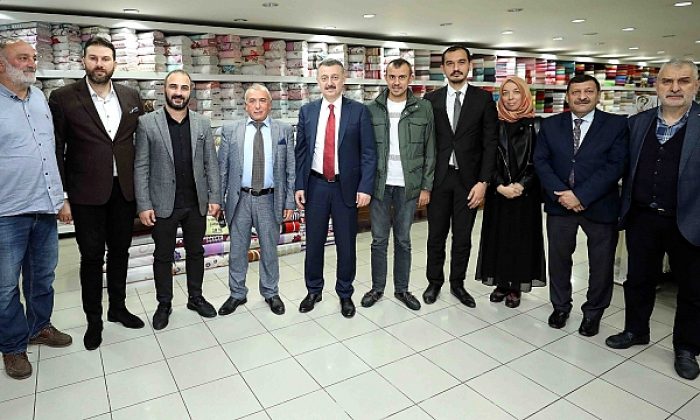 Başkan Büyükakın, İzmit caddelerini turladı