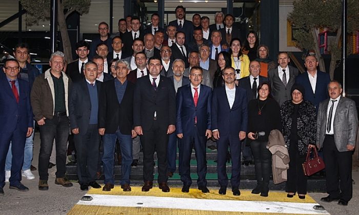 Çiftçi okul müdürlerini ağırladı