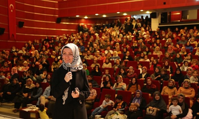 Gebzeli kadınlar can kulağı ile Tongar’ı dinledi