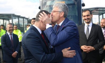 Büyükakın’ı Alnından Öptü!