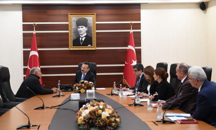 Vali Aksoy, 714 vatandaşla görüştü