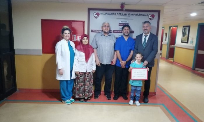 KOÜ Hastanesi’nde kalp ameliyatı artık meme altından yapılıyor