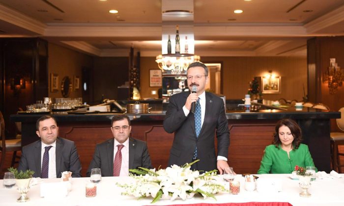 Aksoy çifti, mülki idare amirleri ve eşleriyle buluştu