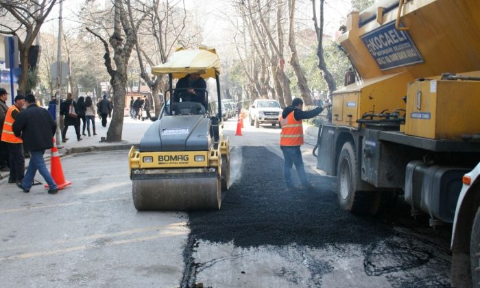 Cadde ve sokaklara 121 bin ton asfalt serildi