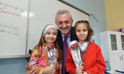 Çiler minik öğrencilerin davetine kayıtsız kalmadı