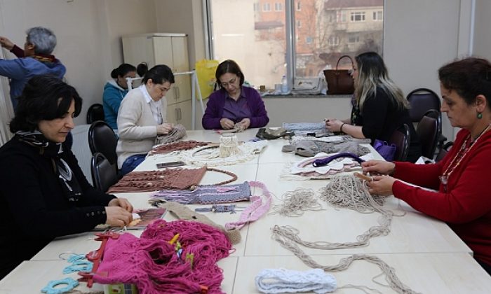 KO-MEK’in makrome kursu, şık evlerin garantisi