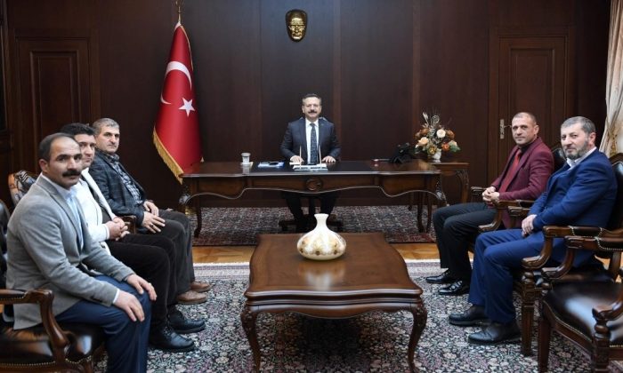 Dilovası Şehit ve Gazi Aileleri Derneği Yöneticileri Vali Aksoy’u Ziyaret Etti