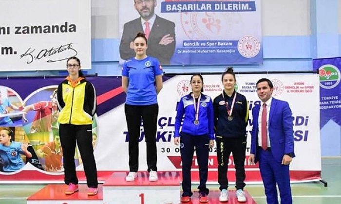 Kağıtsporlu masa tenisçi Betül, Türkiye 3.’sü oldu