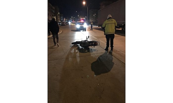 Karamürsel’de motosiklet yayaya çarptı: 2 yaralı