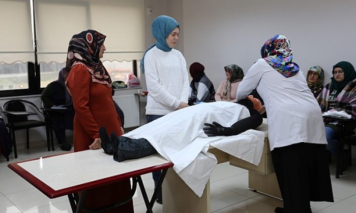 KO-MEK’ten Kandıralı hanımlara cenaze hizmetleri kursu