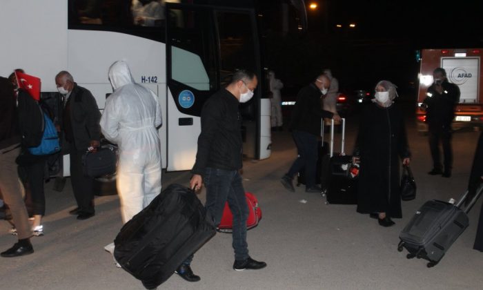 Fransa’dan gelen 286 kişi Kocaeli’de yurtta karantinaya alındı