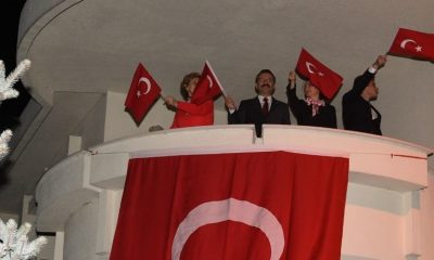 Vali Aksoy ailesiyle coşku içinde!