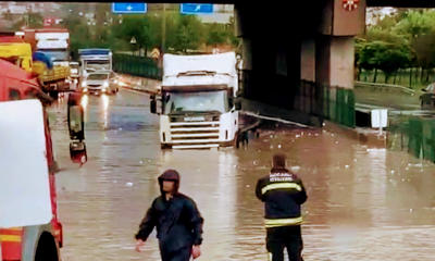 Dilovası nda araçlar sular altında kaldı