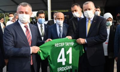 Büyükakın’dan Erdoğan’a Kocaelispor forması