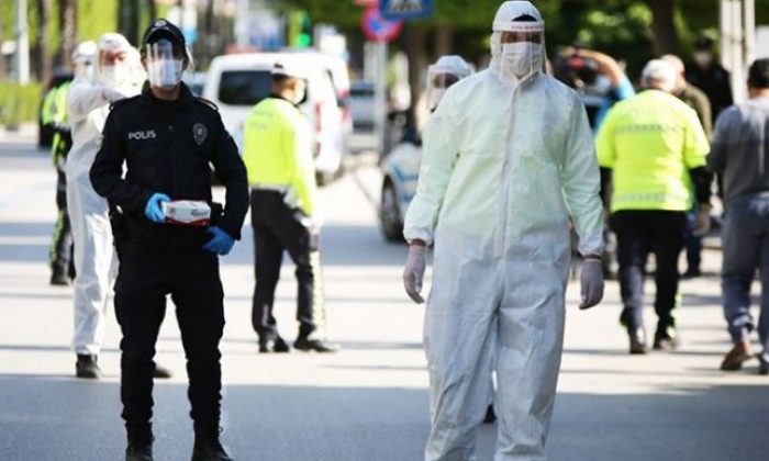 Karantinada olması gerekenler sokakta yakalandı