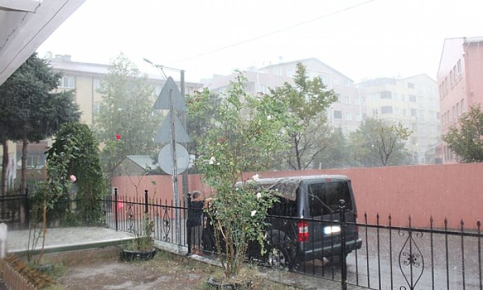 Ceviz büyüklüğünde yağdı!