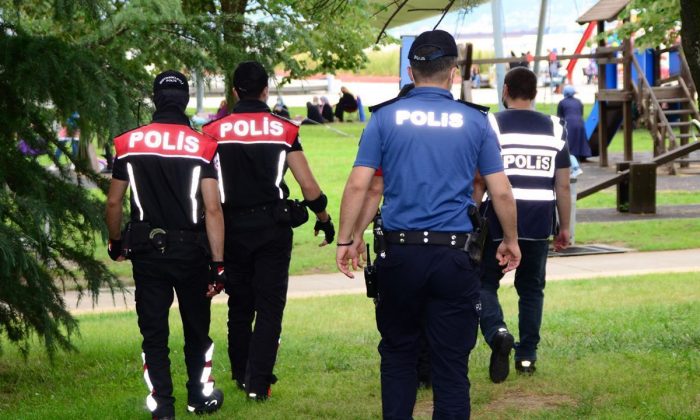 Karantina kaçakları yine sokakta yakalandı