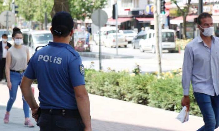Kocaeli’de maske takmayanlara ceza yağdı