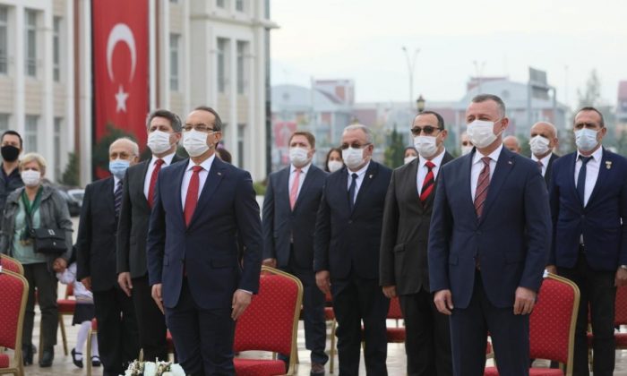 Vali Yavuz, bayram tebriklerini kabul etti