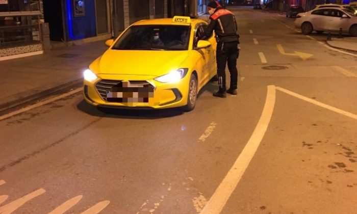Kocaeli’de Kovid-19 tedbirlerine uymayan 185 kişiye para cezası