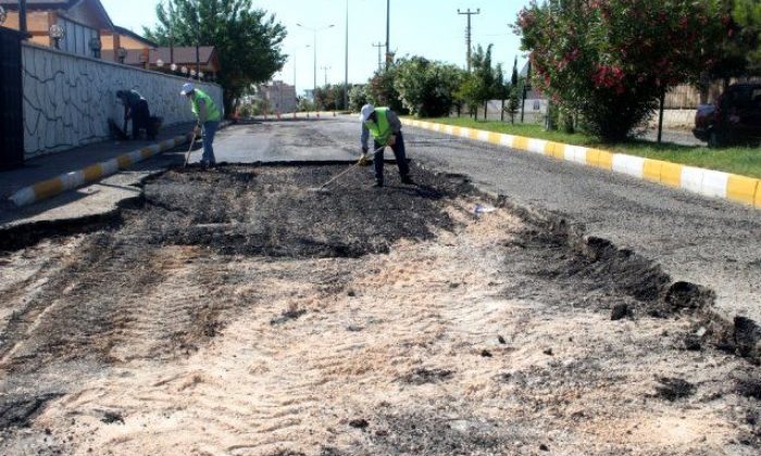 Büyükşehir, bozulan yolların üstyapı işlerini yaptıracak