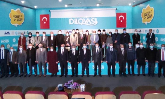 Bu seferde tablet alma  sırası  üniversiteli öğrencilerin oldu!