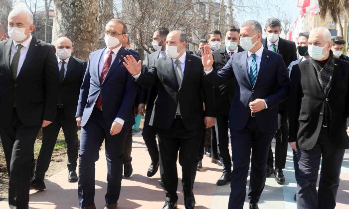 Bakan Varank, Kapanönü ve Yürüyüş Yolu’nda