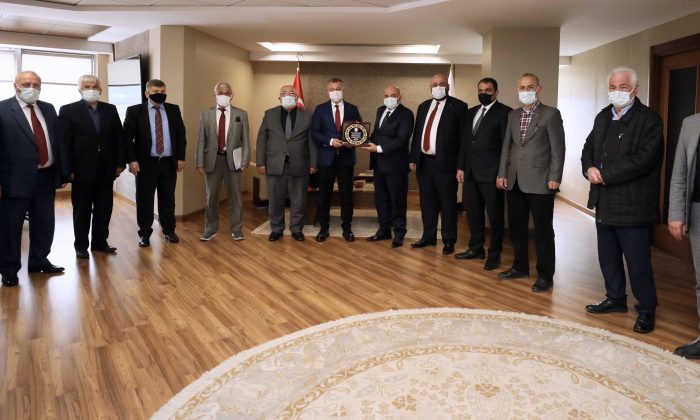 Esnaflardan Başkan Büyükakın’a teşekkür ziyareti