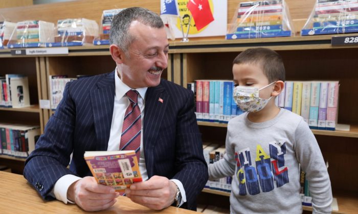 ‘’Kitap okumanız gurur verici, sizler bu konuda öndersiniz’’