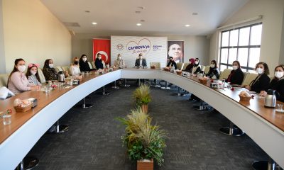 Çiftçi, kadın meclis üyelerini ağırları