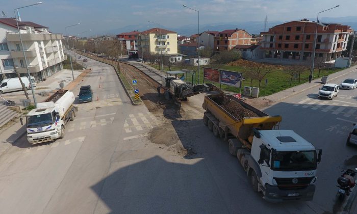 Derince’de üstyapı çalışmaları başladı