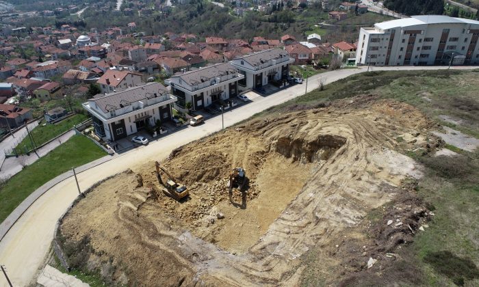 İzmit ve Derince’de 13 adet depo çalışmalarına başlandı