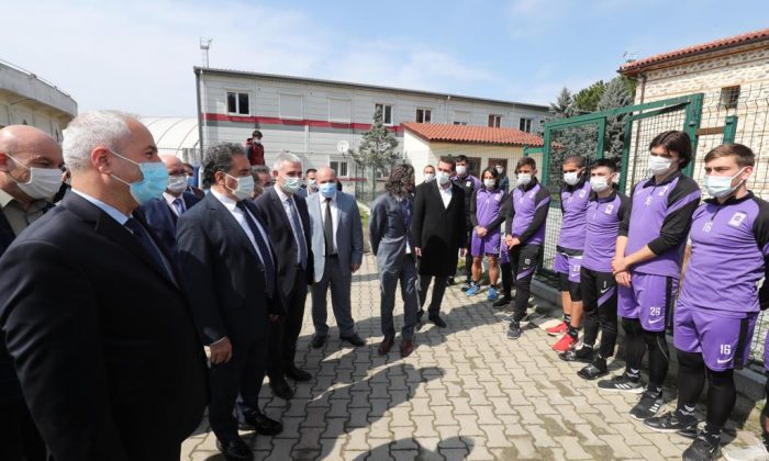 GEBZESPOR’A YENİ SEZON ÖNCESİ MORAL ZİYARETİ