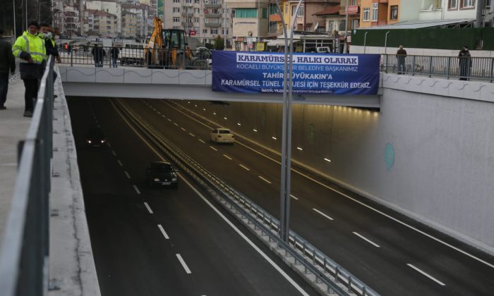 Karamürsel Köprülü Kavşağı trafiğe açıldı