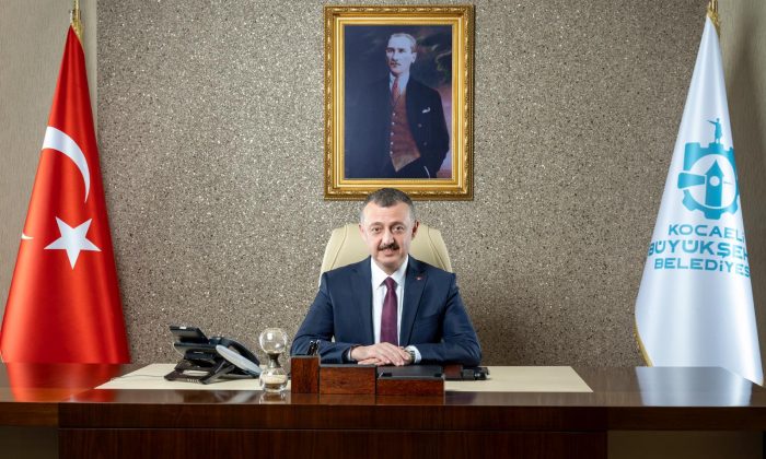 Başkan Büyükakın: Pandemide canla başla  çalışan polisimize şükranlarımı sunuyorum
