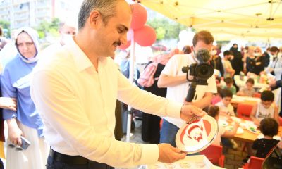 Çiftçi, yıl sonu sergisini gezdi