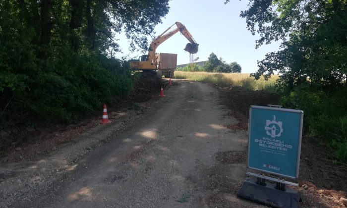 Körfez Himmetli Köy Yolu Genişletiliyor