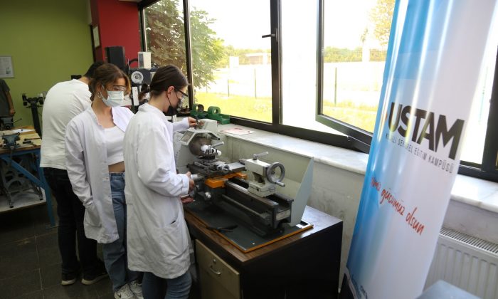 Ustam Kocaeli’yle Gençler Bir Adım Önde 