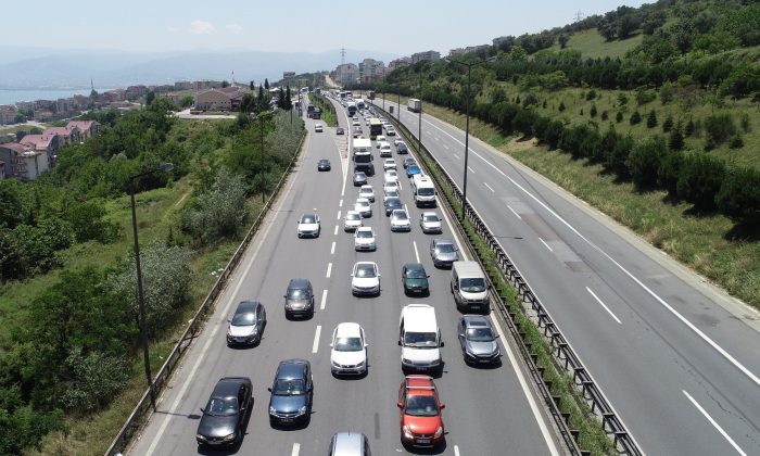 Bayram Trafiği Başladı!Kurban Bayramı Tatili Kaç Gün?