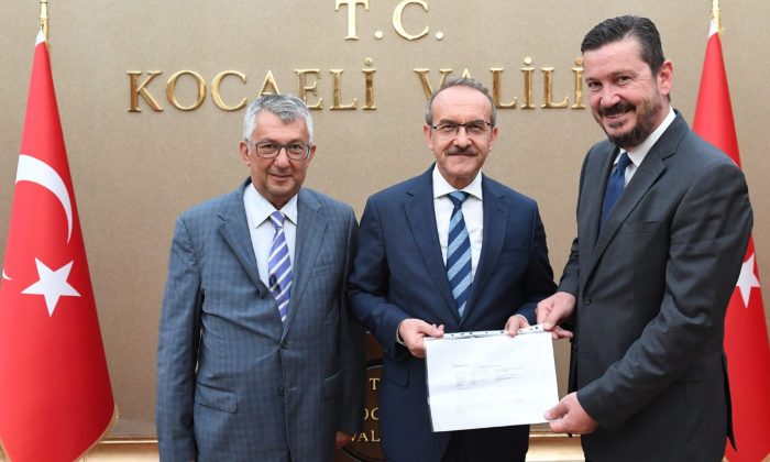 Çolakoğlu Metalurji’den Afetzedelere Beş Milyon Yardım
