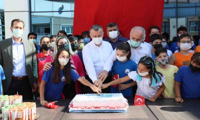 Başkan Büyükakın, Kocaeli Yüzme Kulübü’nün 21. yılını kutladı