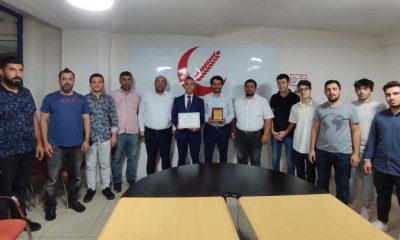 Yeniden Refah Partisi Çayırova Gençlik Kolları Başkanlığı’nda devir teslim töreni gerçekleşti.