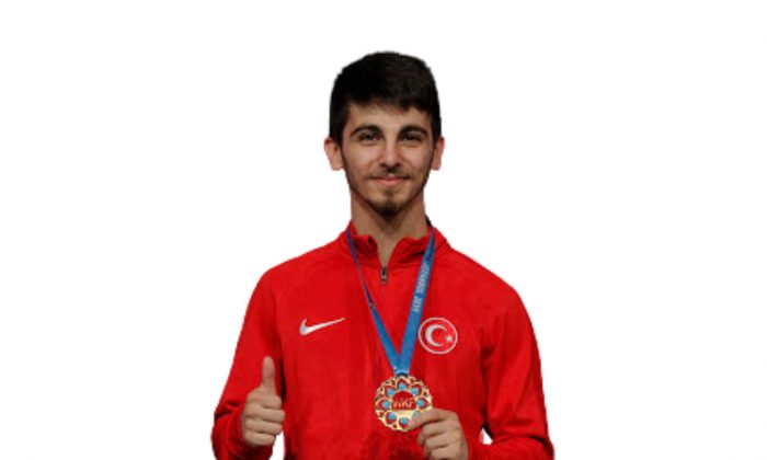 Darıca’nın gururu milli Karateci Eray Şamdan olimpiyat madalyasını garantiledi